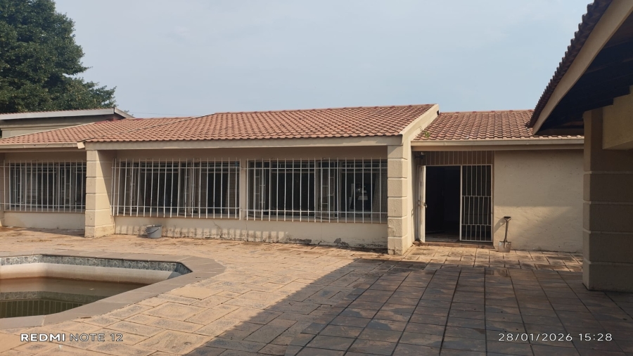 5 Bedroom Property for Sale in Sasolburg Free State